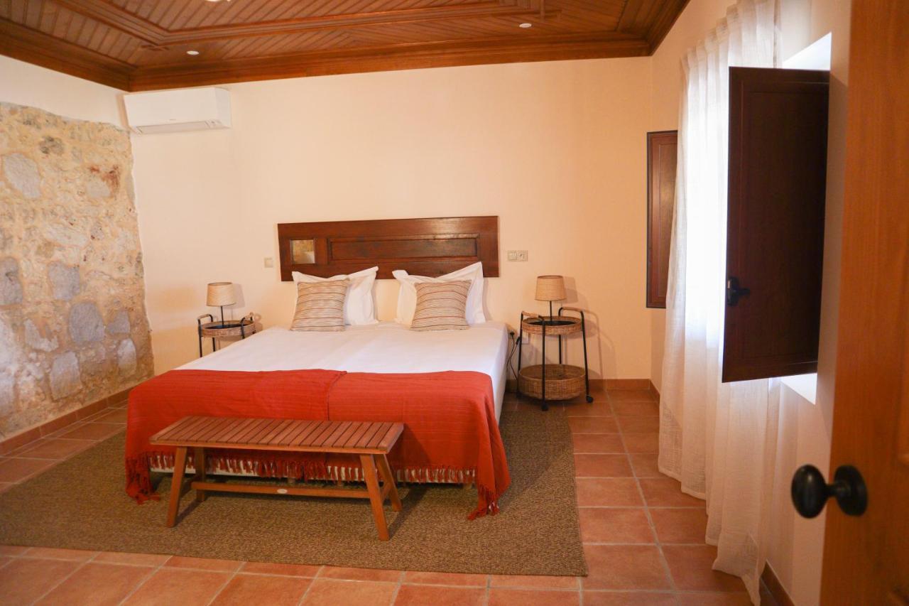 Bed and Breakfast O Pombal Алканена Екстер'єр фото