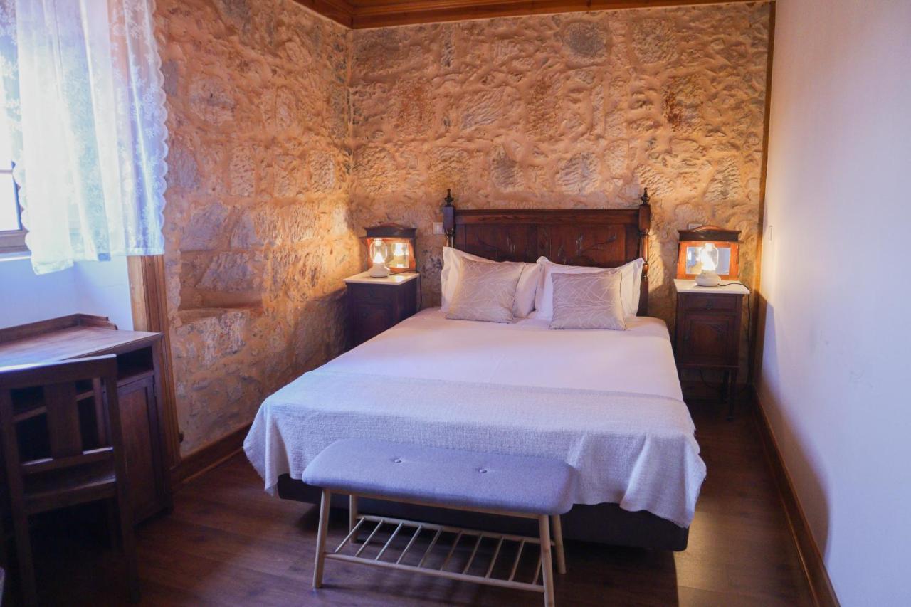 Bed and Breakfast O Pombal Алканена Екстер'єр фото